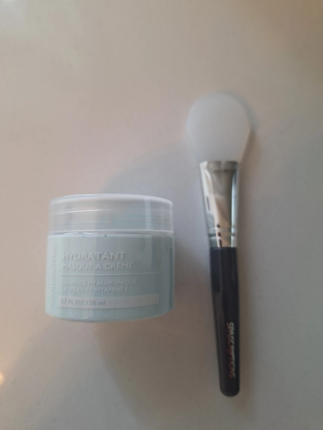 FREE hydrating mask & applicator