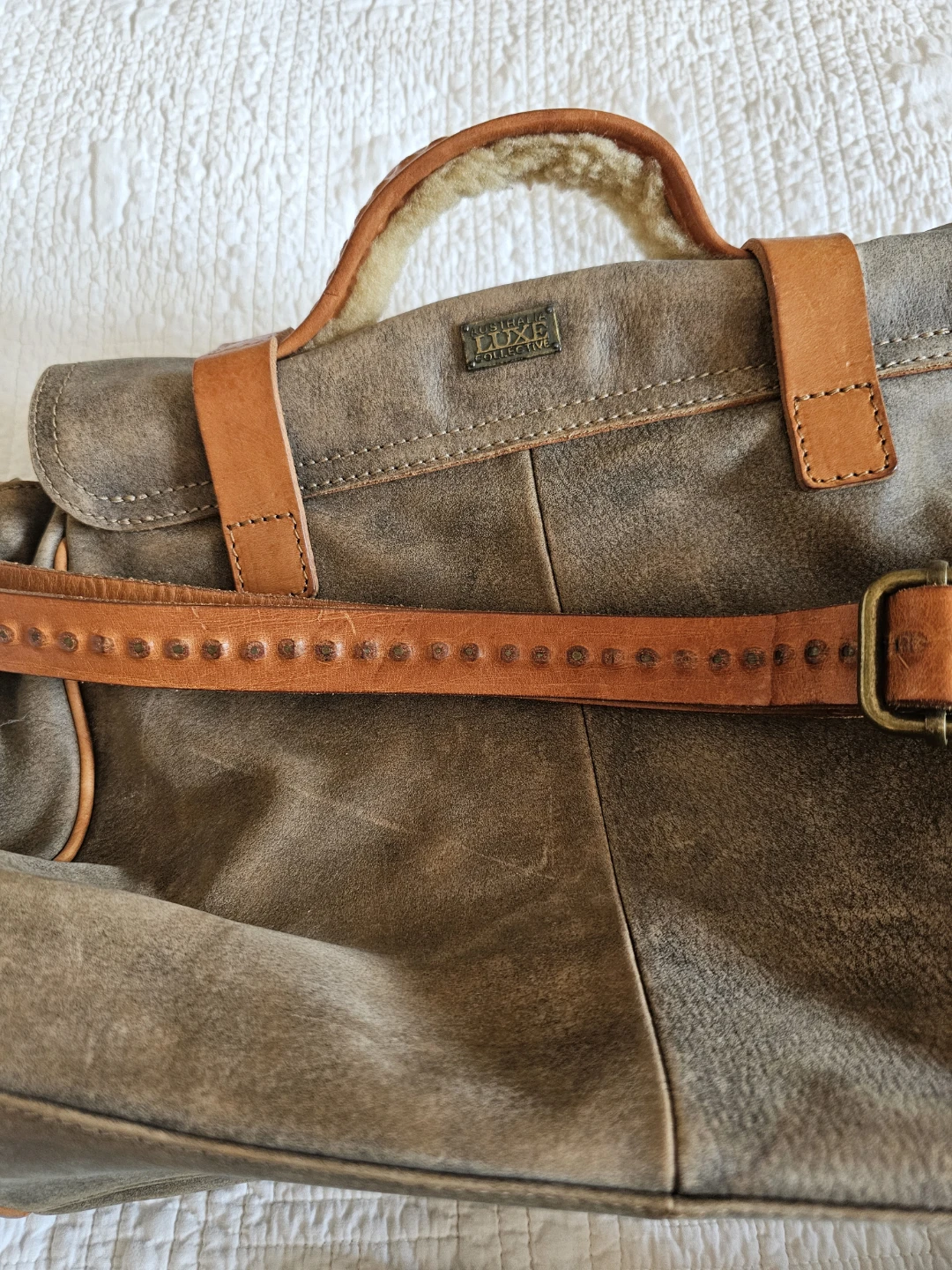 Australia Luxe Messenger Bag