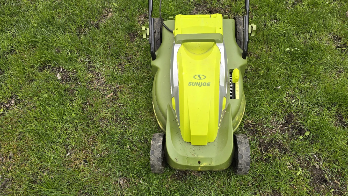 Sun Joe MJ403E Electric Lawn Mower - photo 2