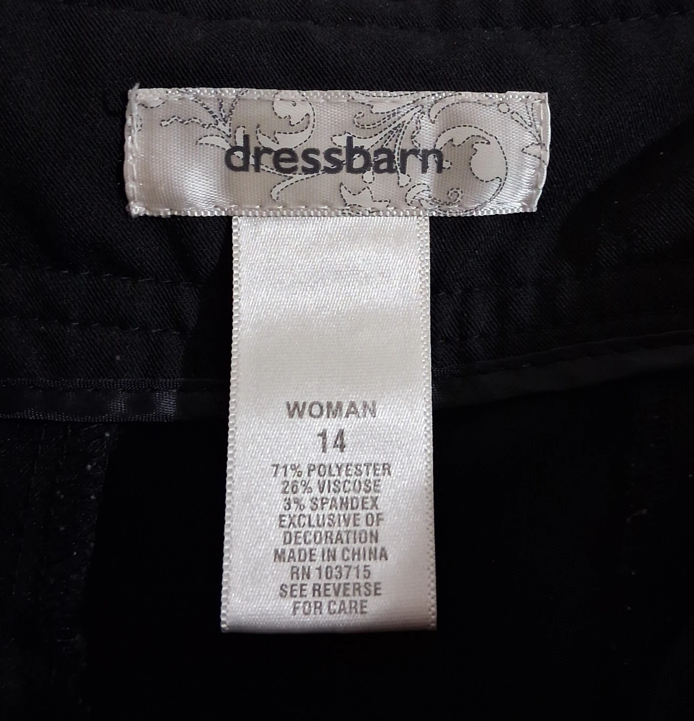 Dressbarn Women's Black Capri Pants Size 14 - photo 2
