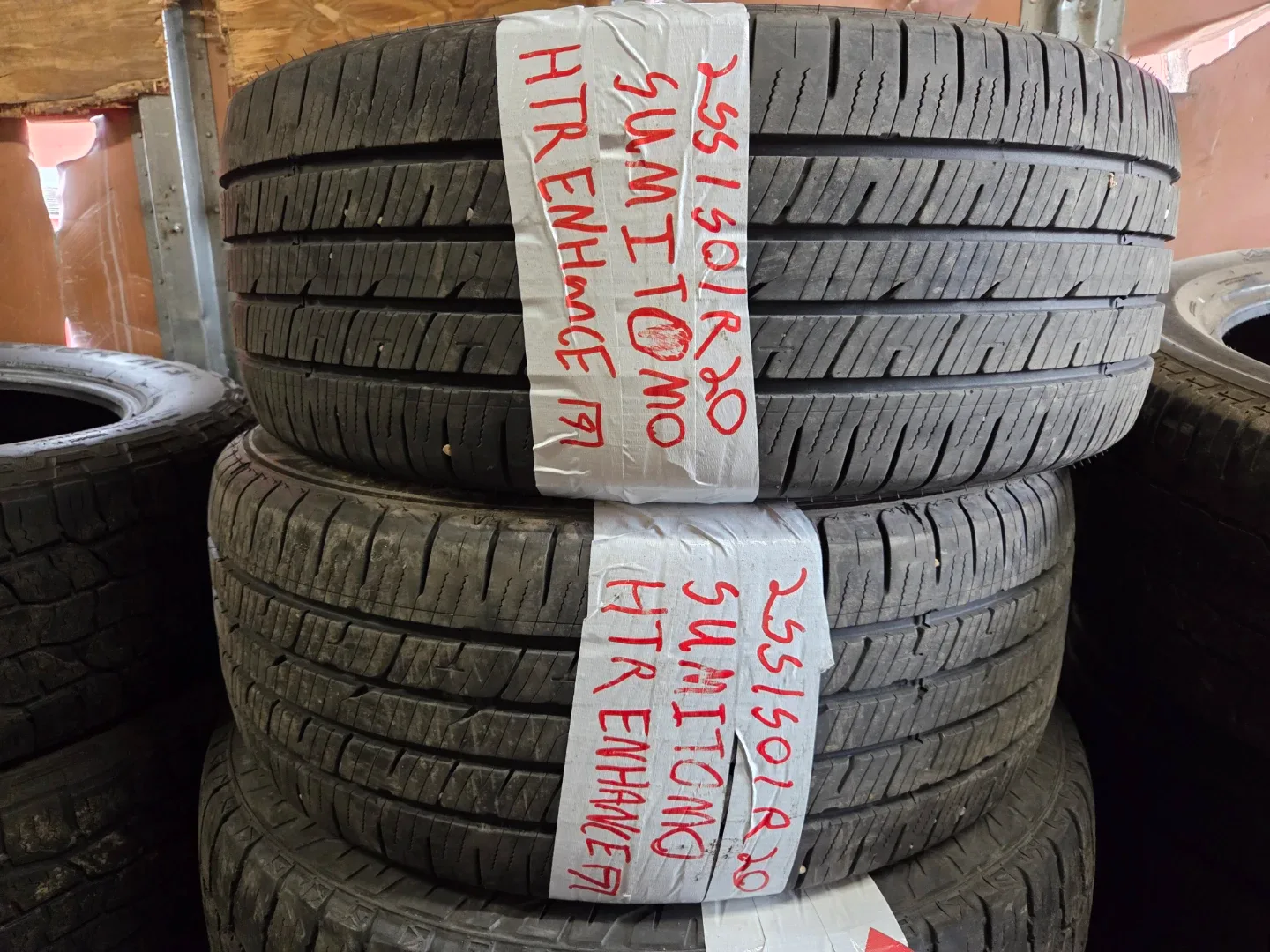 255/50R20 Sumitomo HTR Enhance LR Tires