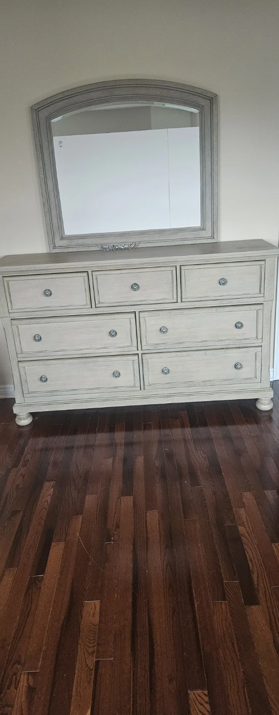 Bedroom Set - Dresser, Mirror, Bed Frame, Nightstand - photo 3