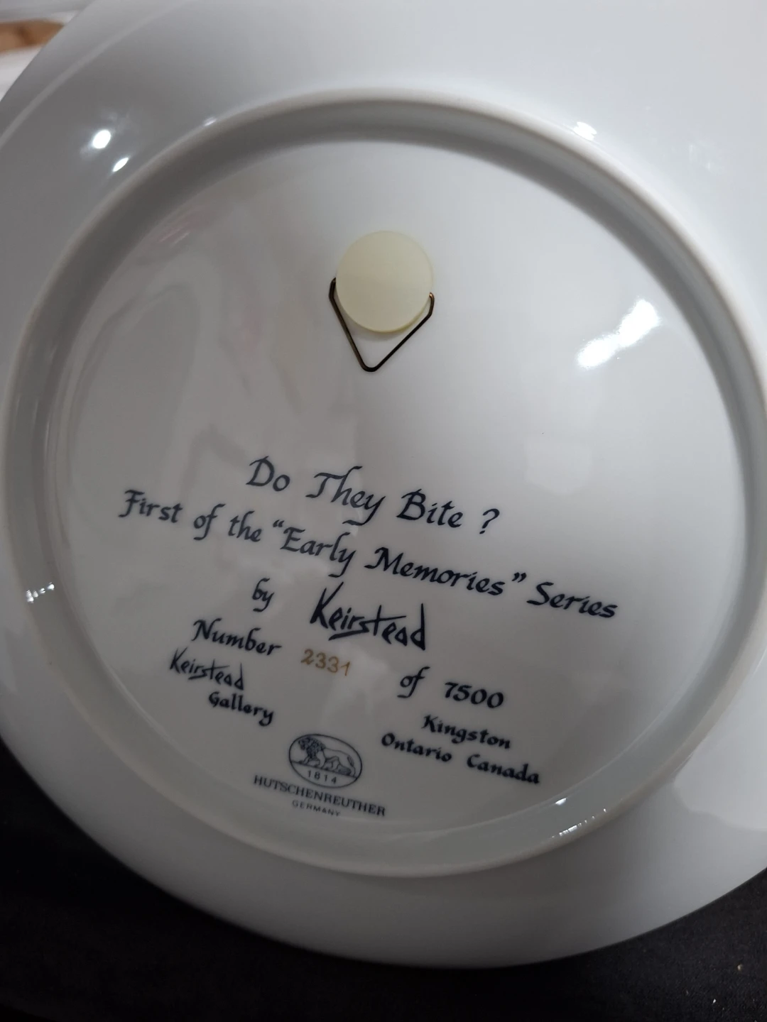 Hutschenreuther "Do They Bite?" Collector Plate by Kierstead - photo 2