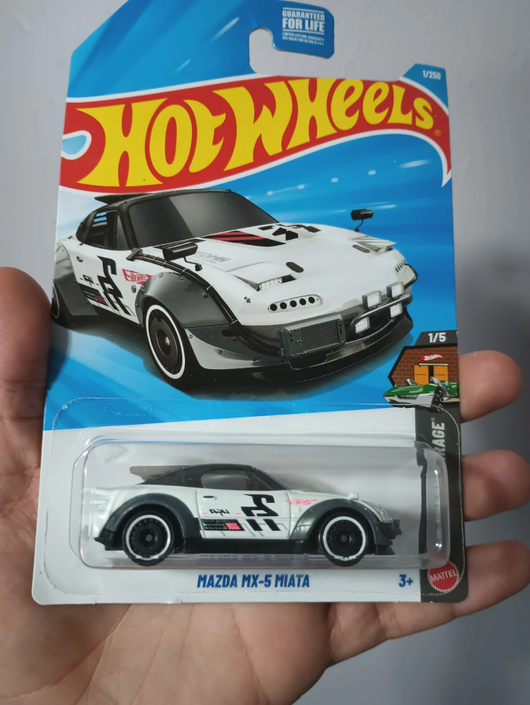 Hot Wheels Mazda MX-5 Miata 1/5
