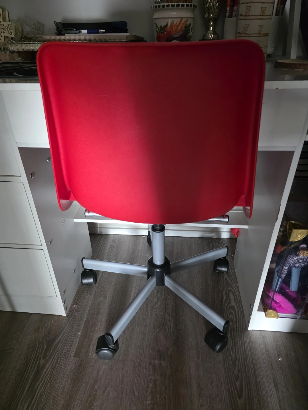White Desk with Red Swivel Chair - photo 2