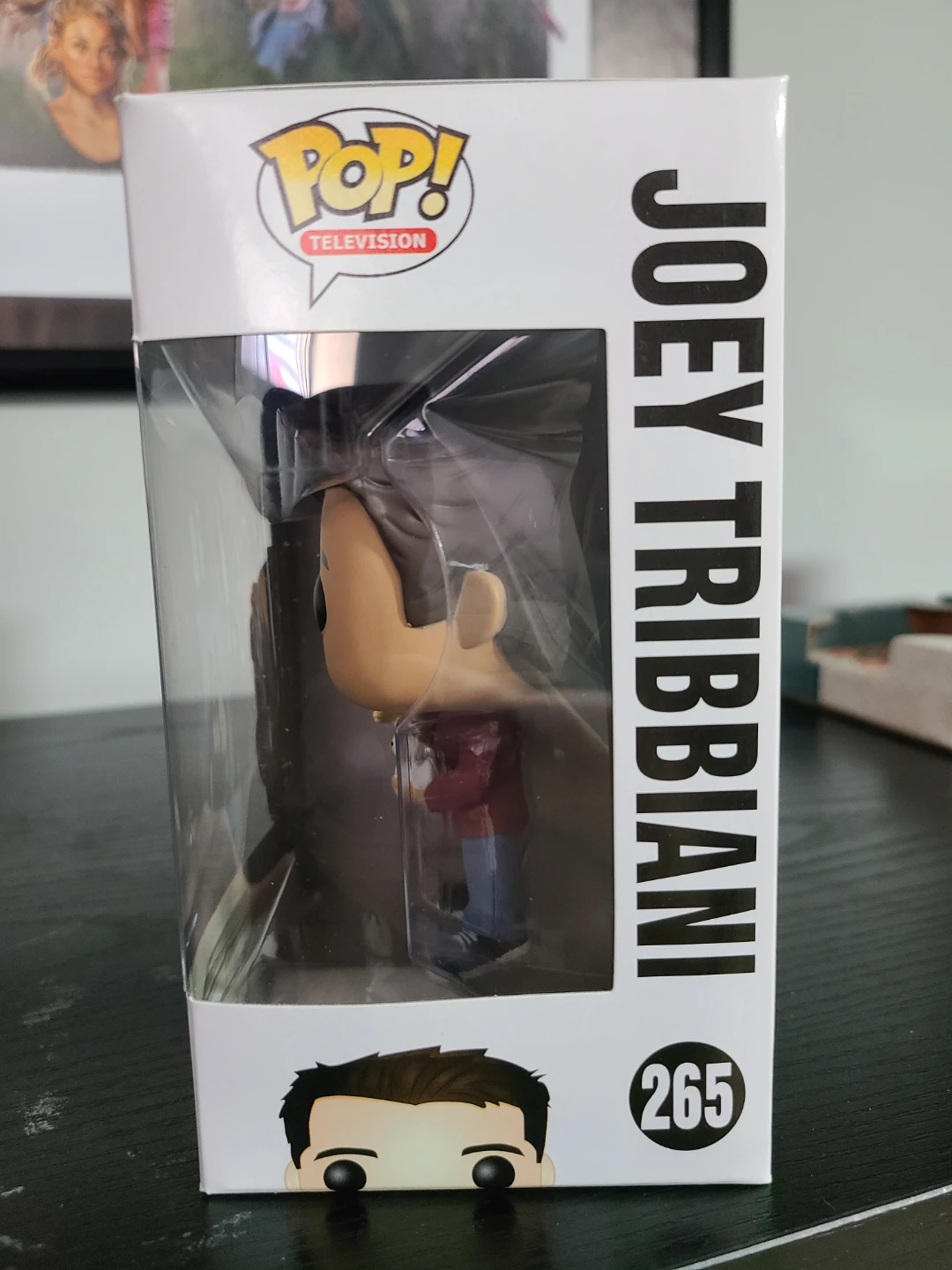 Funko Pop! Friends Joey Tribbiani Vinyl Figure #265 - photo 3