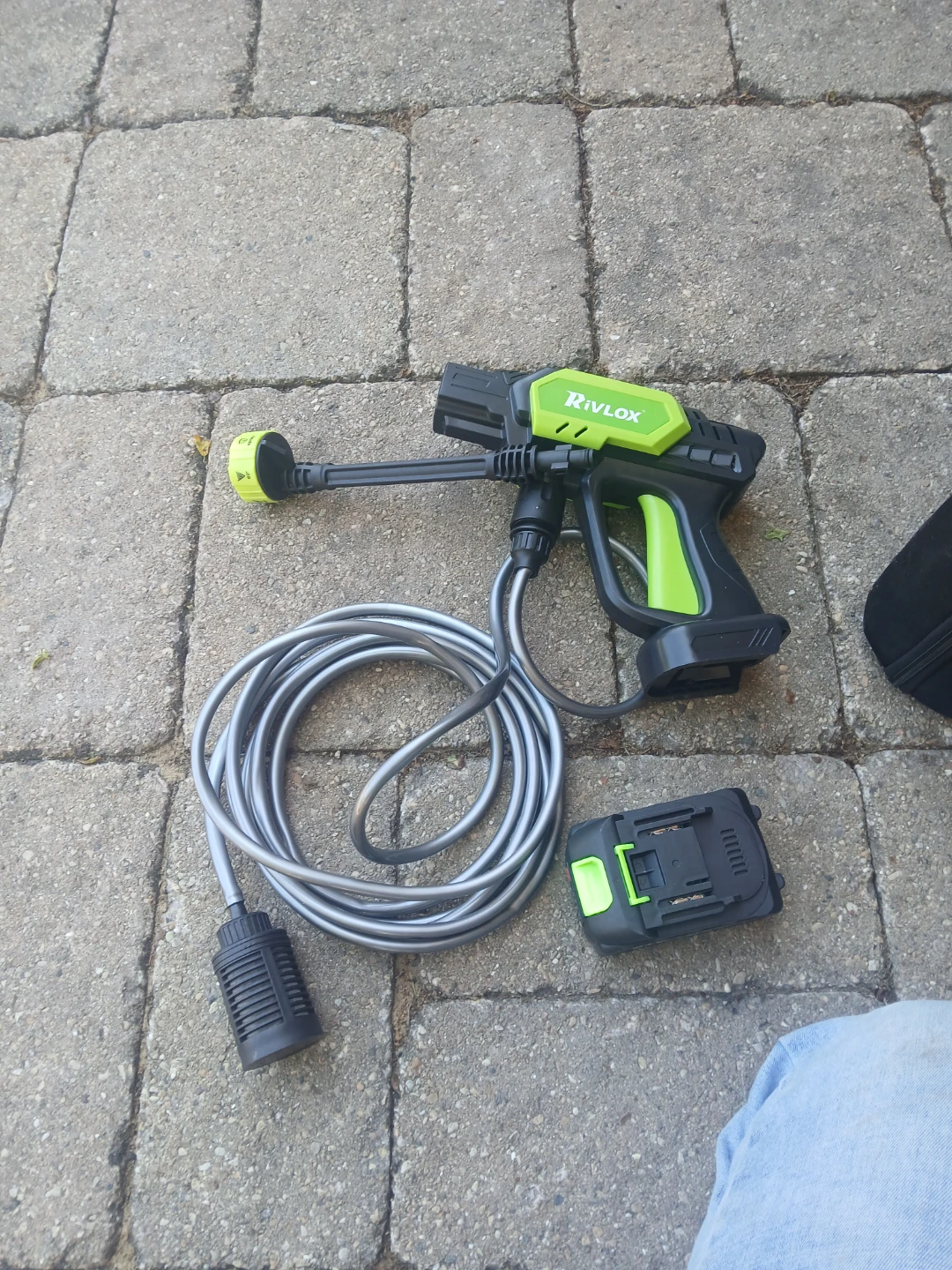 Rivlox 21V Cordless Pressure Washer - photo 3