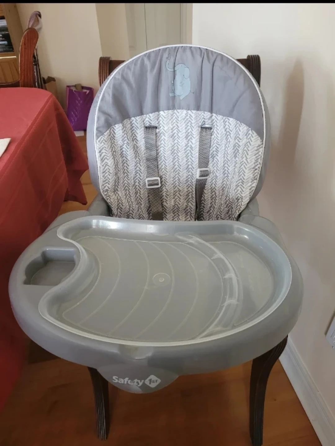 Safety 1st High Chair