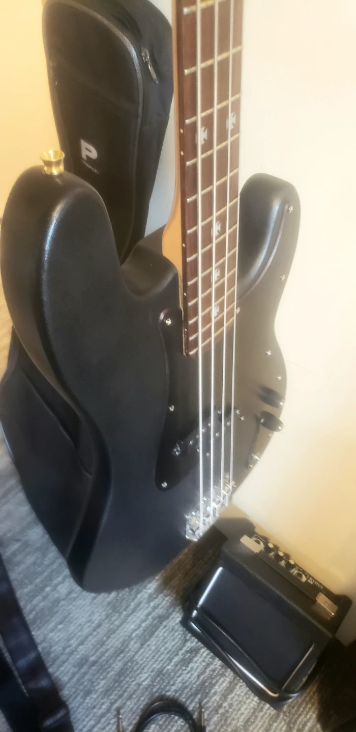 Cool Black Bass Guitar with Gig Bag and Amp,Strap - photo 3