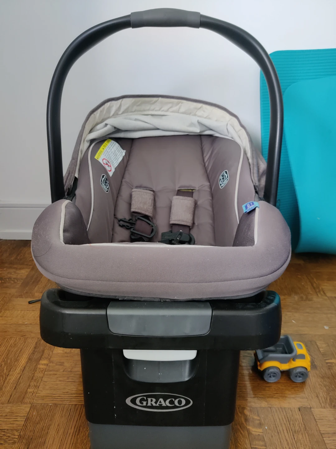Graco SnugRide 35 Infant Car Seat with Base - photo 2