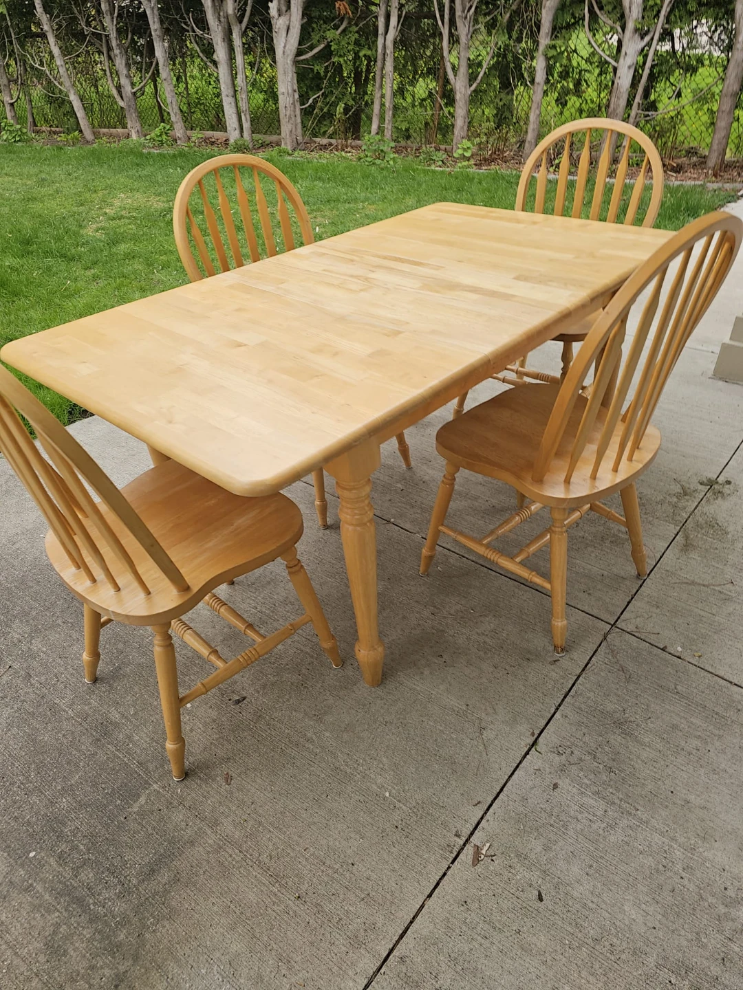 Light Wood Dining Table and 4 Chairs with extension - photo 2