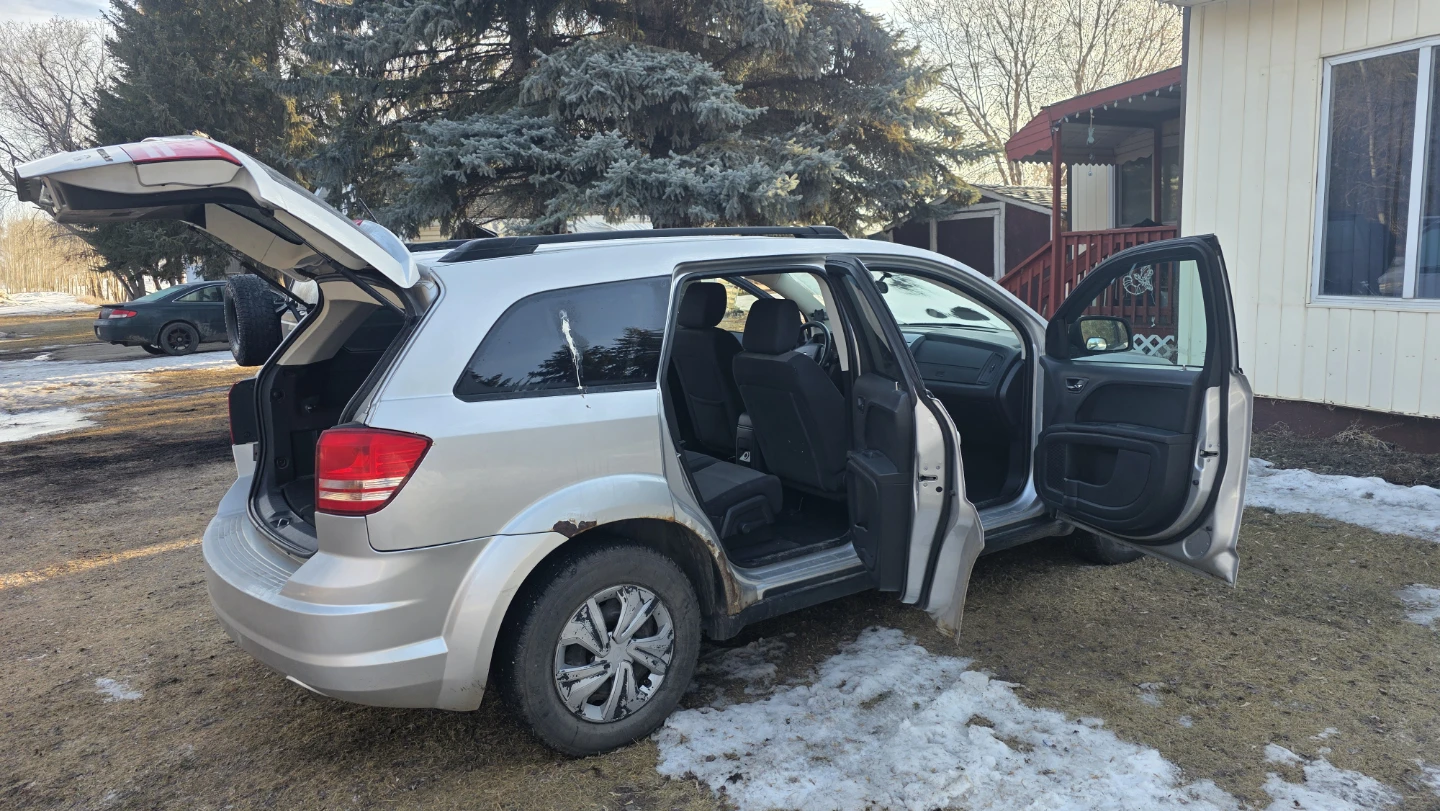 Silver Dodge Journey SUV 2009