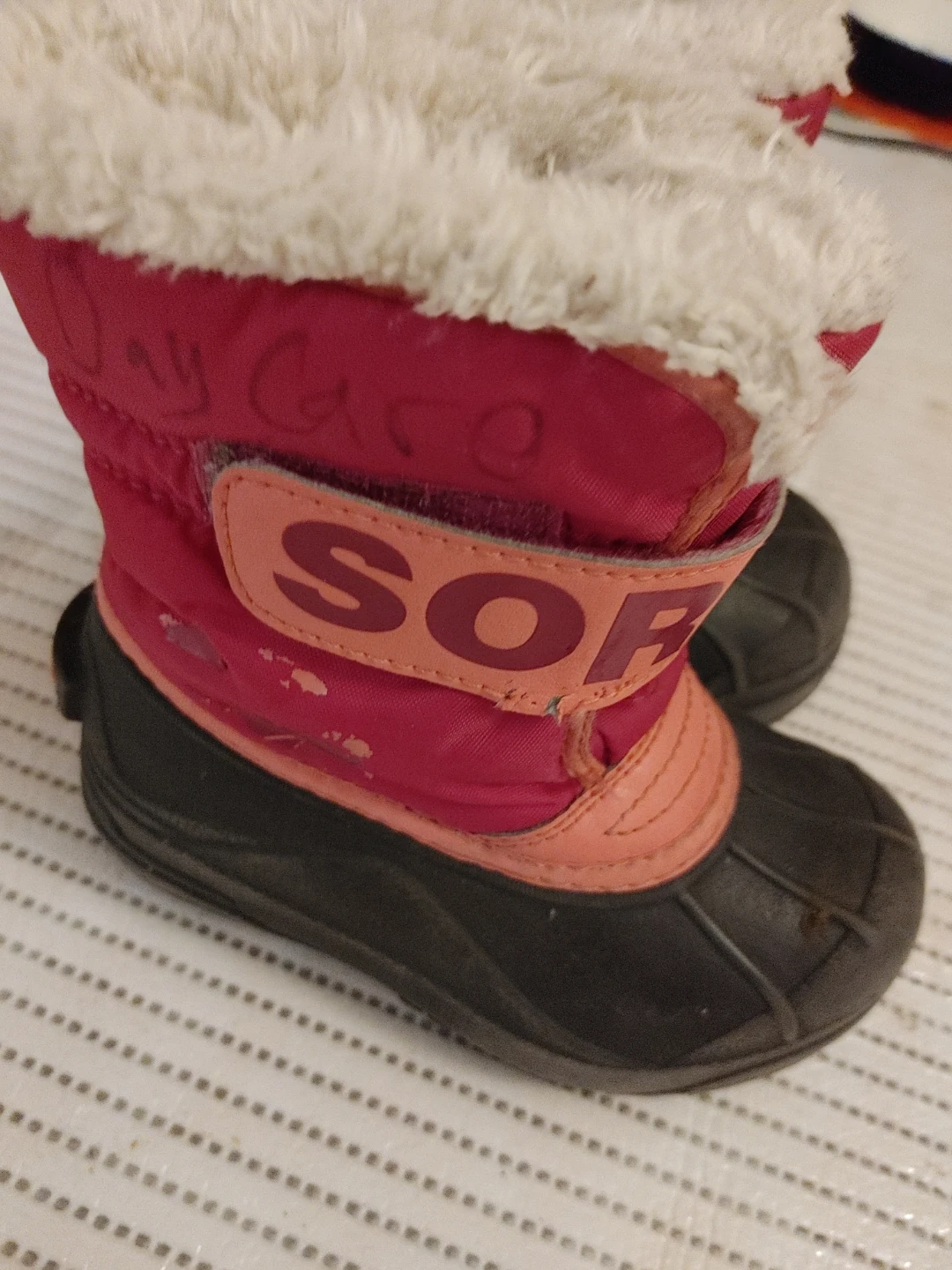 Sorel Winter Boots\ toddler size 9 - photo 2