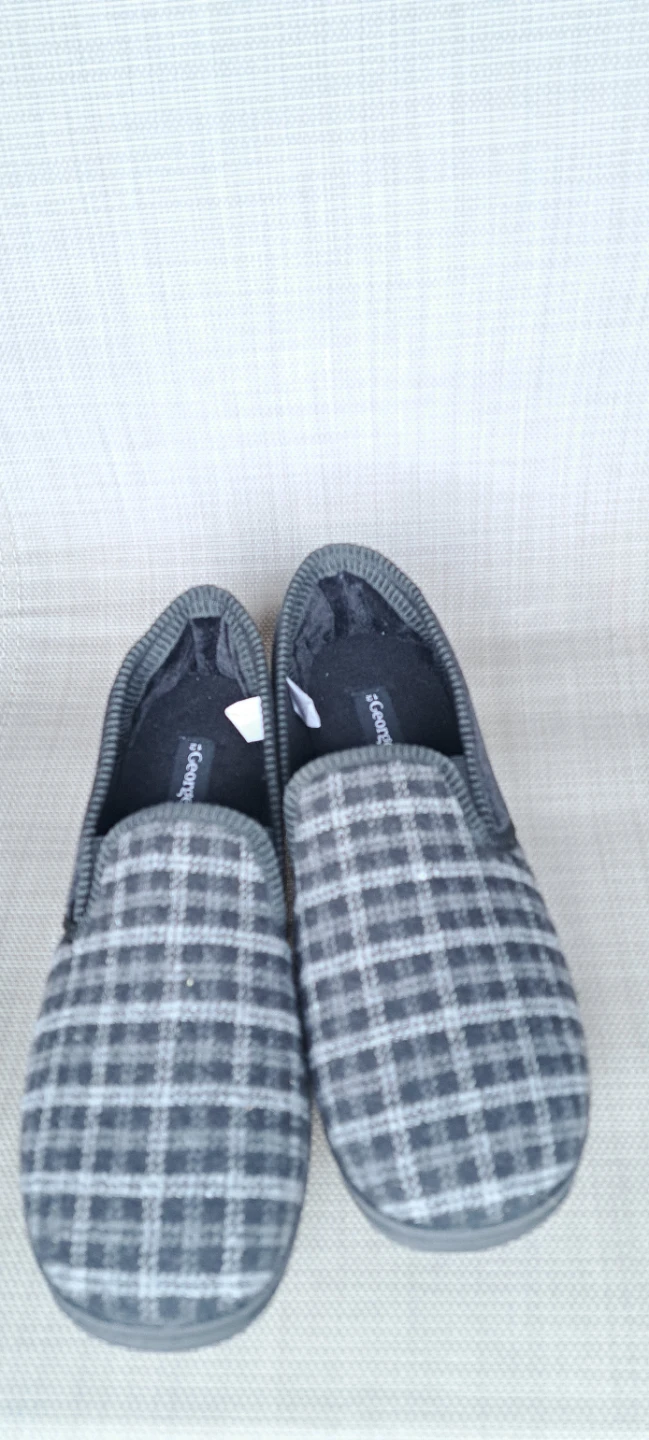 George Men's Plaid Slippers Size Medium