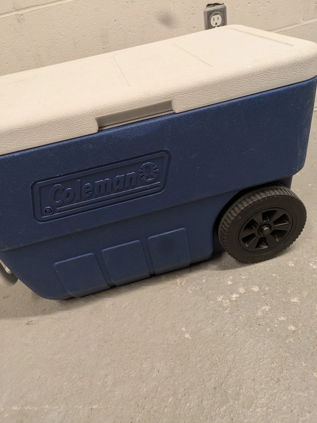 Coleman Wheeled Cooler 50 quart - photo 2