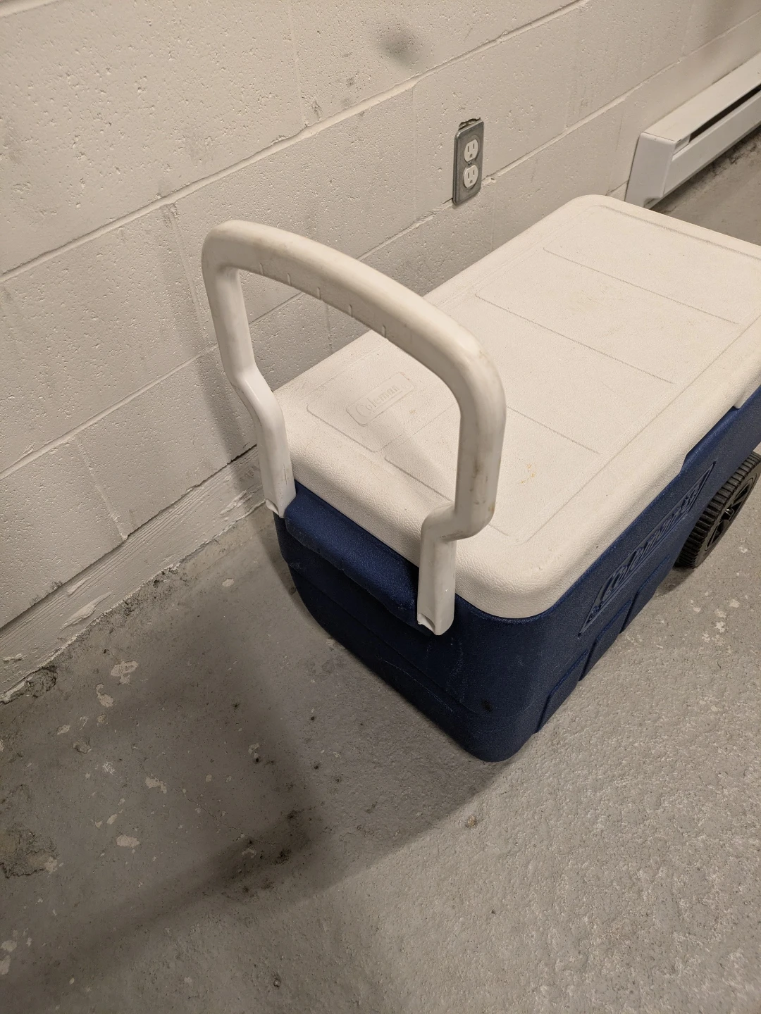 Coleman Wheeled Cooler 50 quart - photo 4