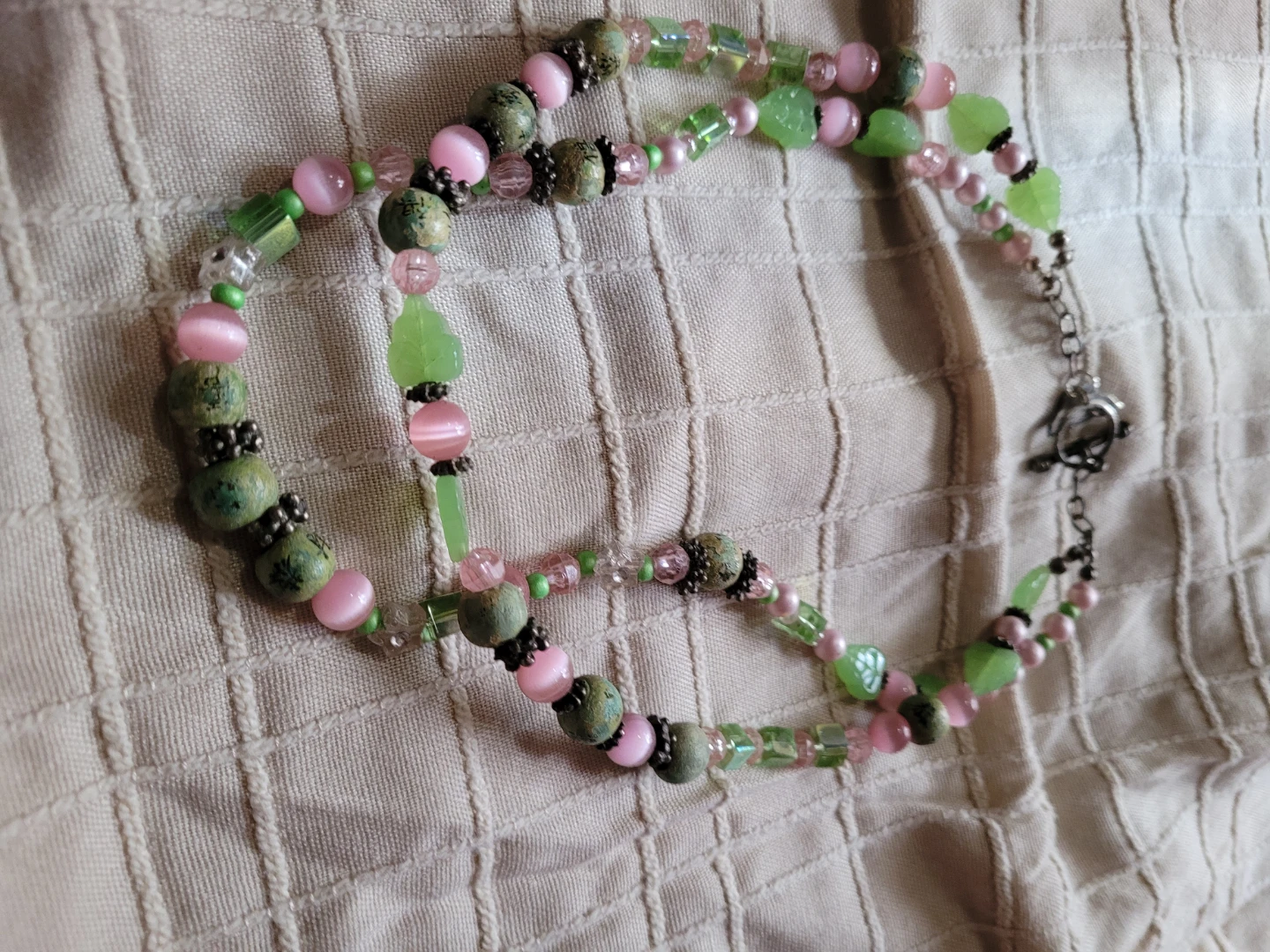 Handmade Beaded Necklace Pink and Green - photo 2
