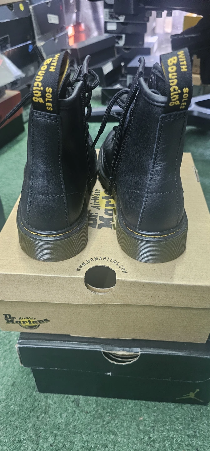 Dr. Martens 1460 J Black Leather Boots Size 4 UK - photo 3
