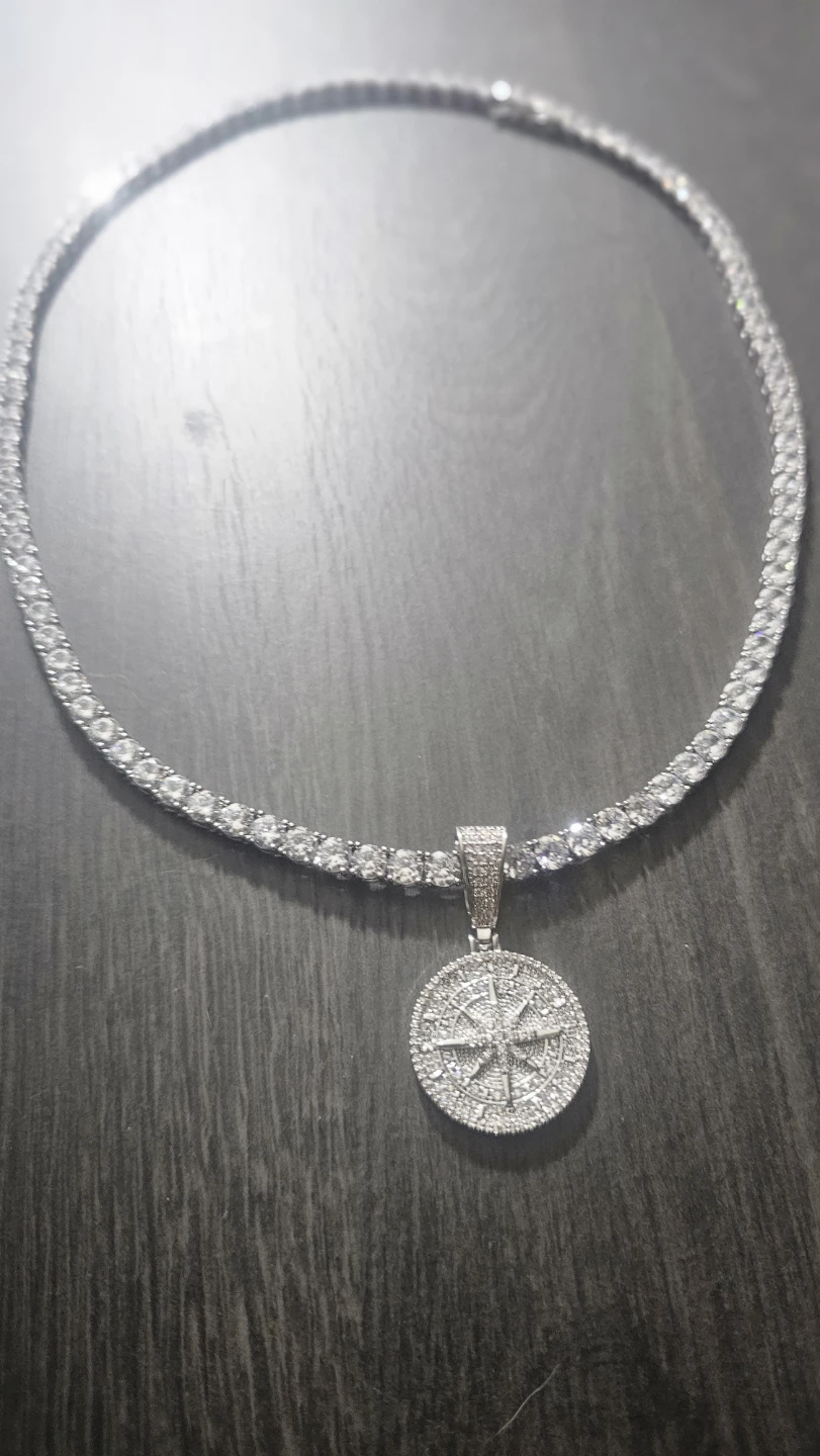 Moissanite pendant and pointer necklace - photo 4