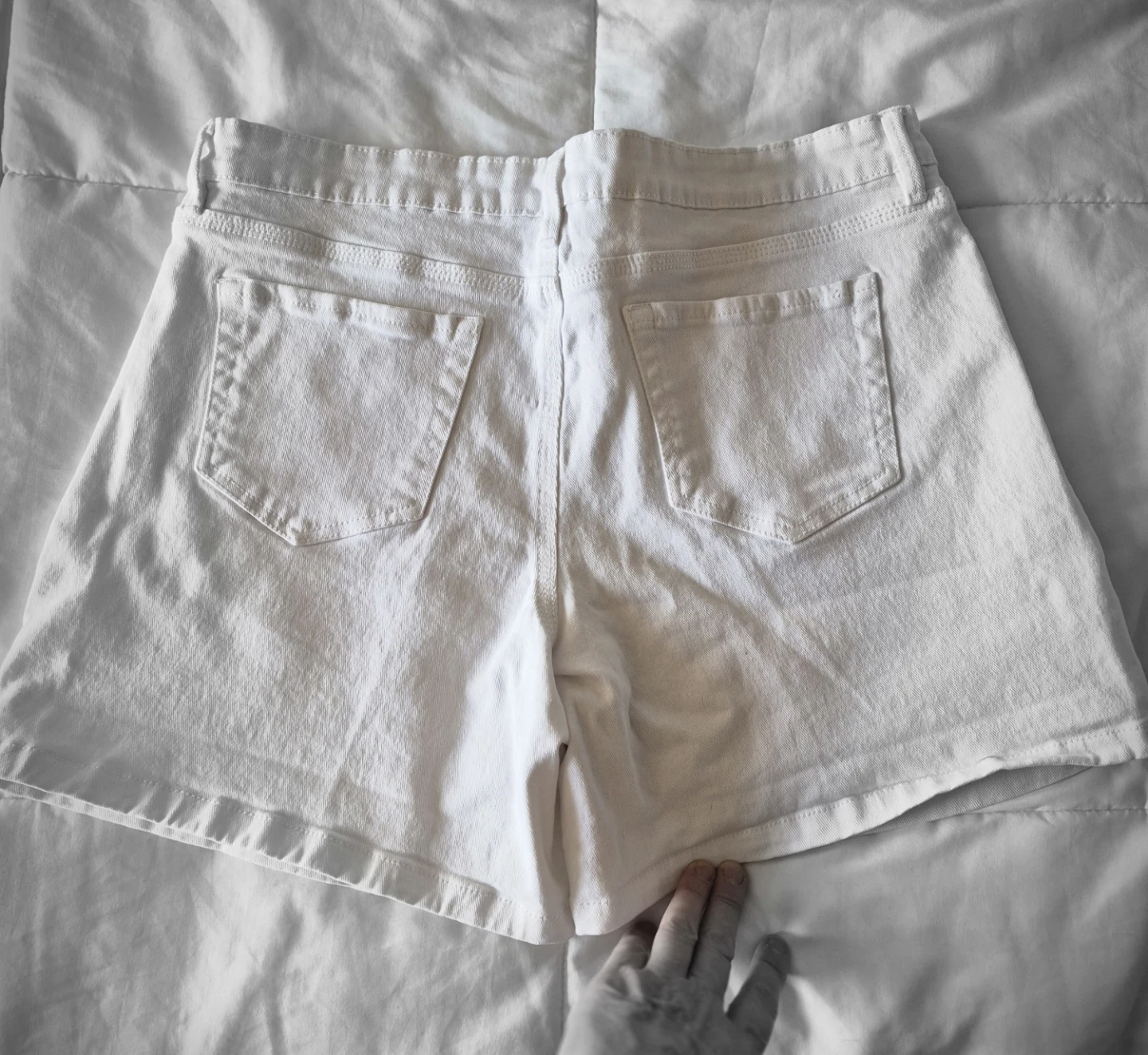 White Denim Shorts  too short for me😊 - photo 2