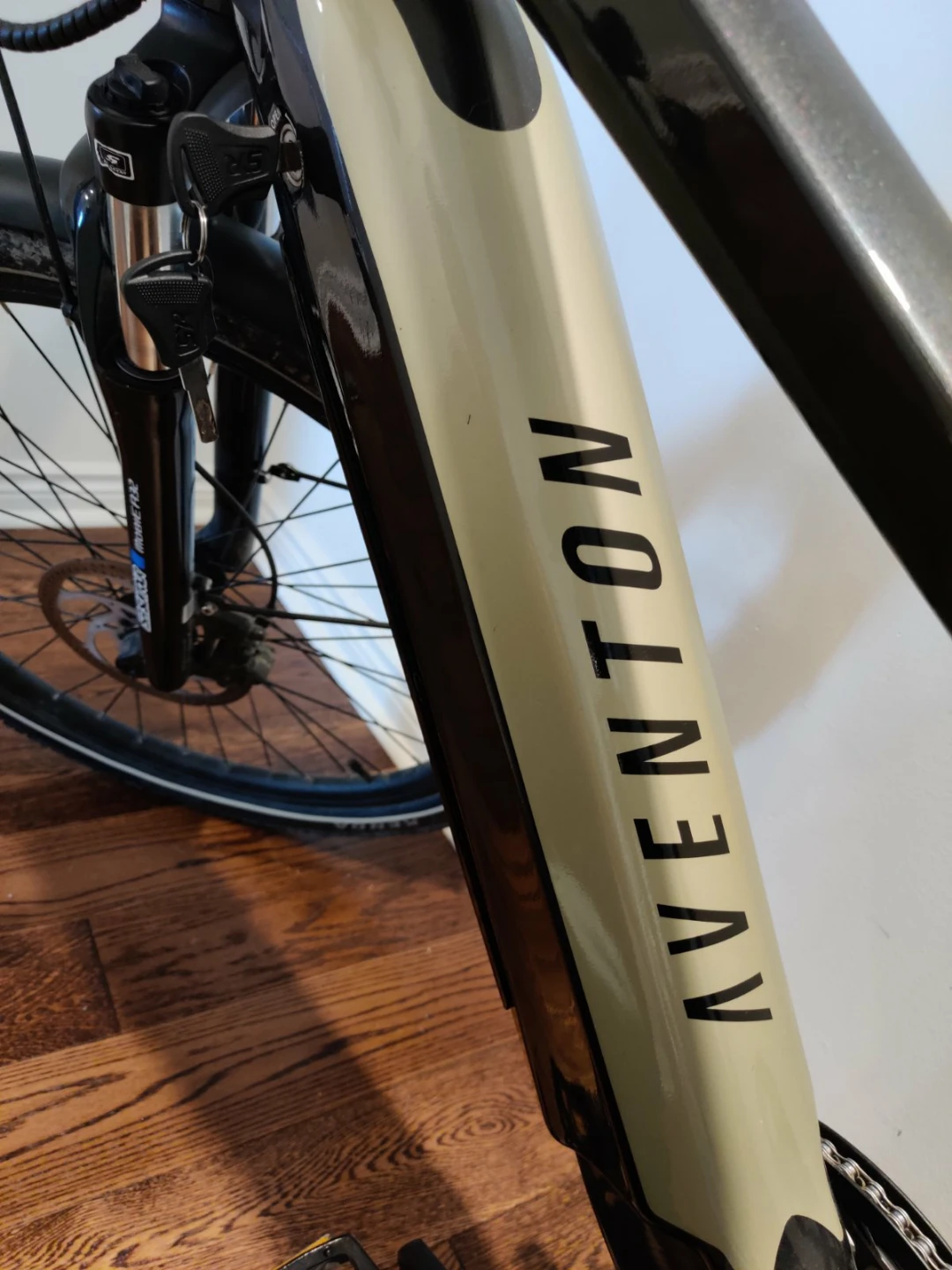 Aventon Level V1 L E-Bike 180km only! - photo 2