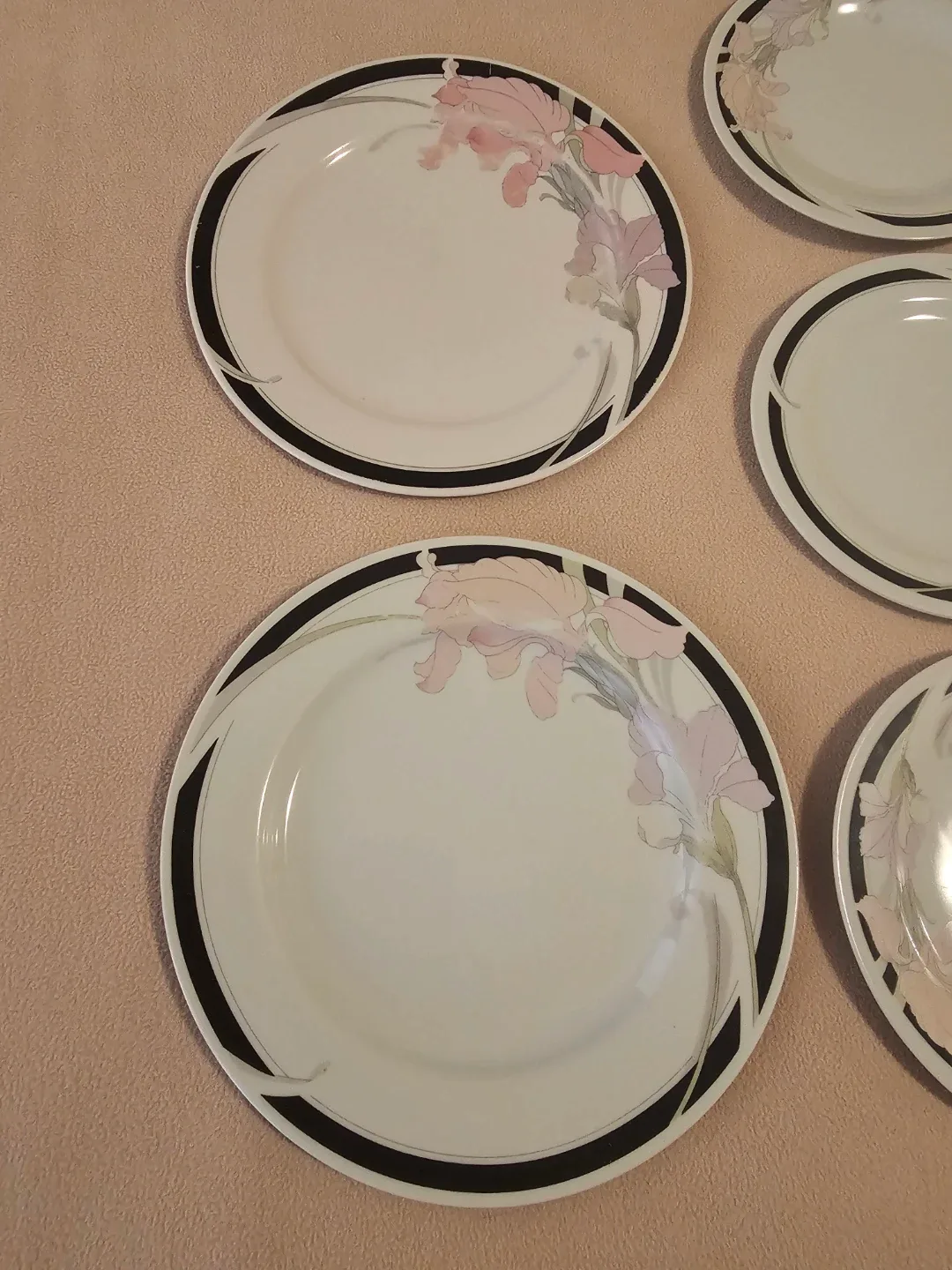 $5 for all 16-piece China Set - photo 4