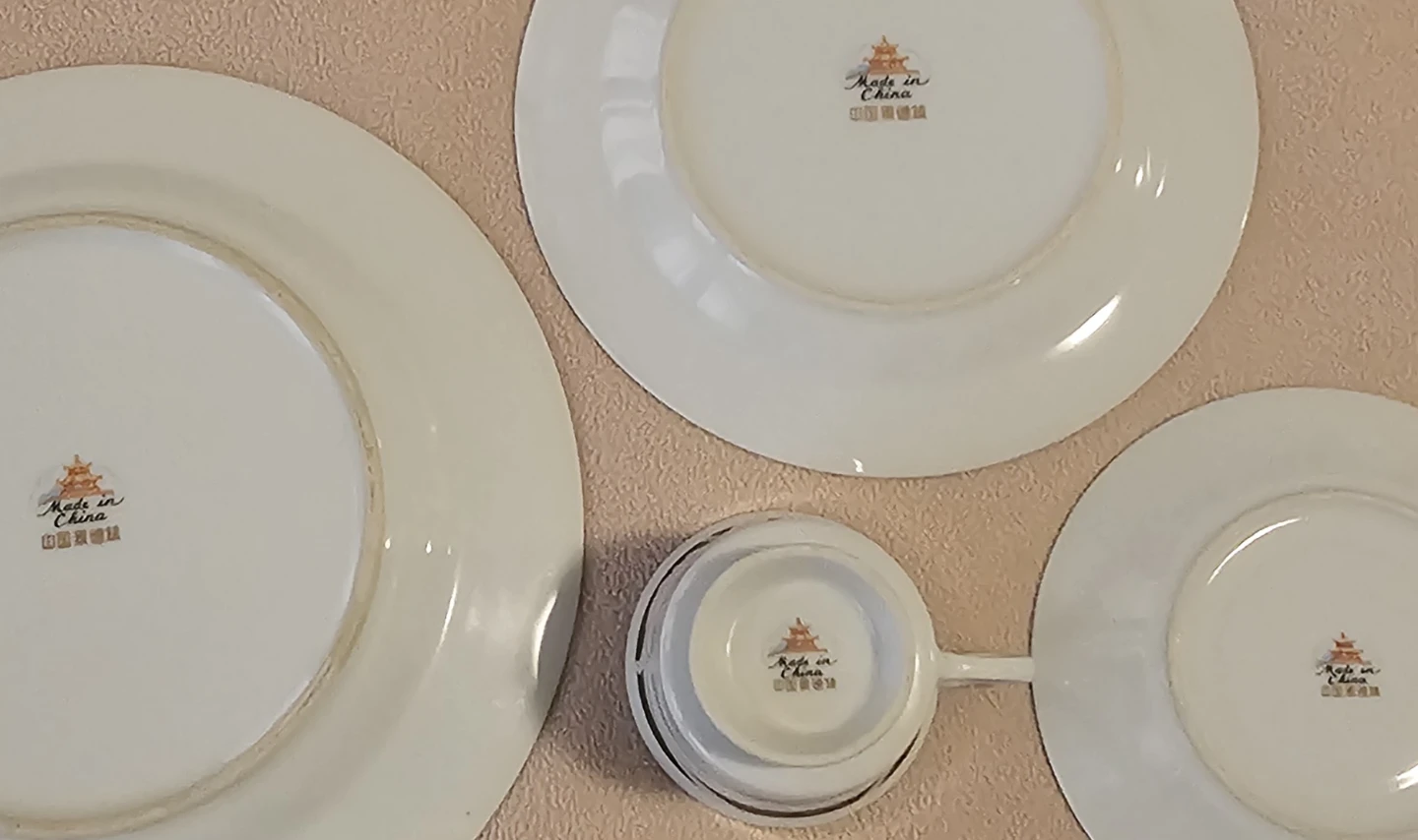 $5 for all 16-piece China Set - photo 5