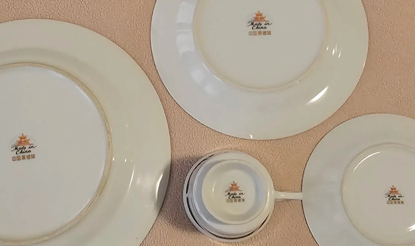 $5 for all 16-piece China Set - photo 5