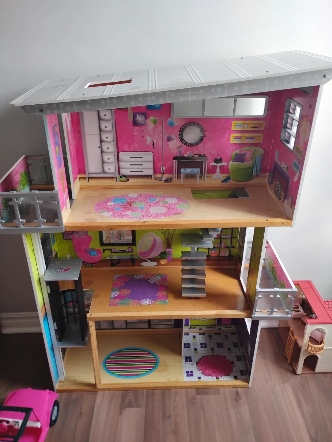 Wooden Dollhouse with furniture