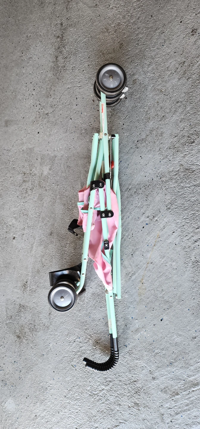 Cosco Lightweight Stroller - photo 4