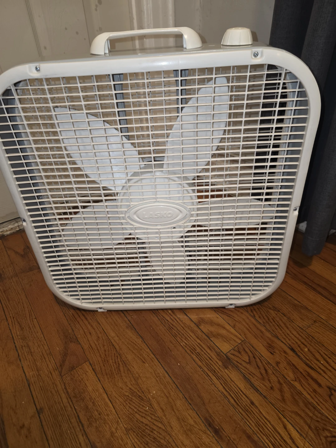 Lasko White Box Fan