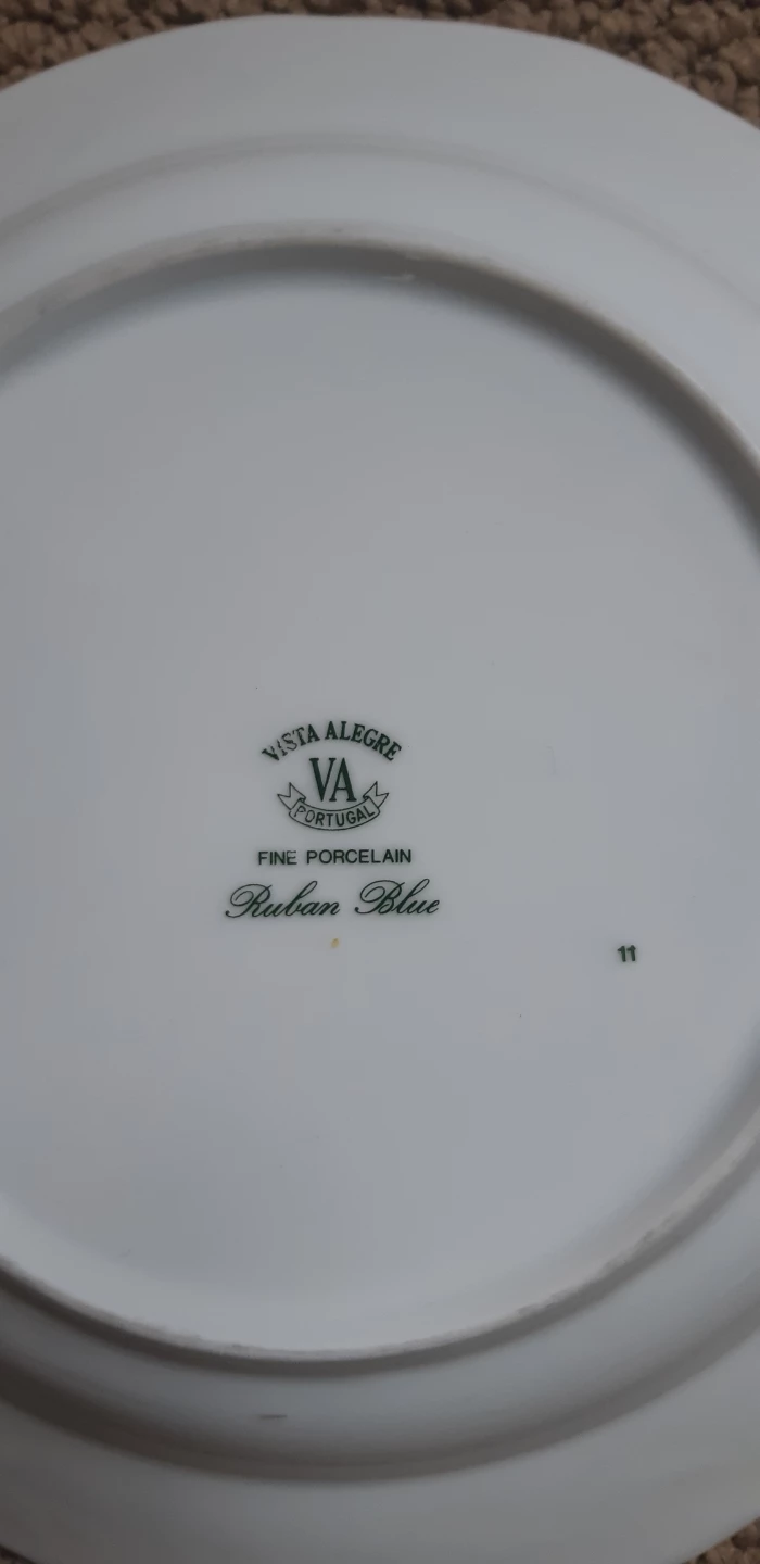 Set of 3 Decorative Porcelain Plates - photo 3