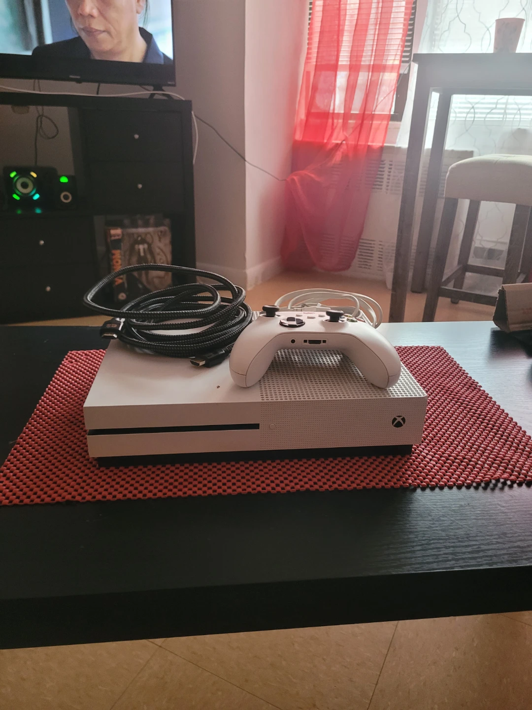 Xbox One S White Console with Controller and Cables - photo 2
