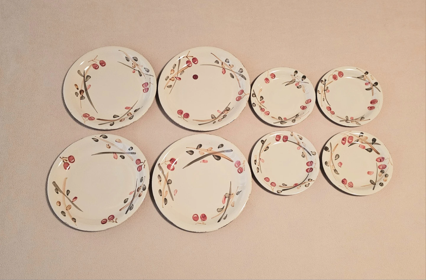 $3 for all 8 plates Mayfair & Jackson Dinnerware