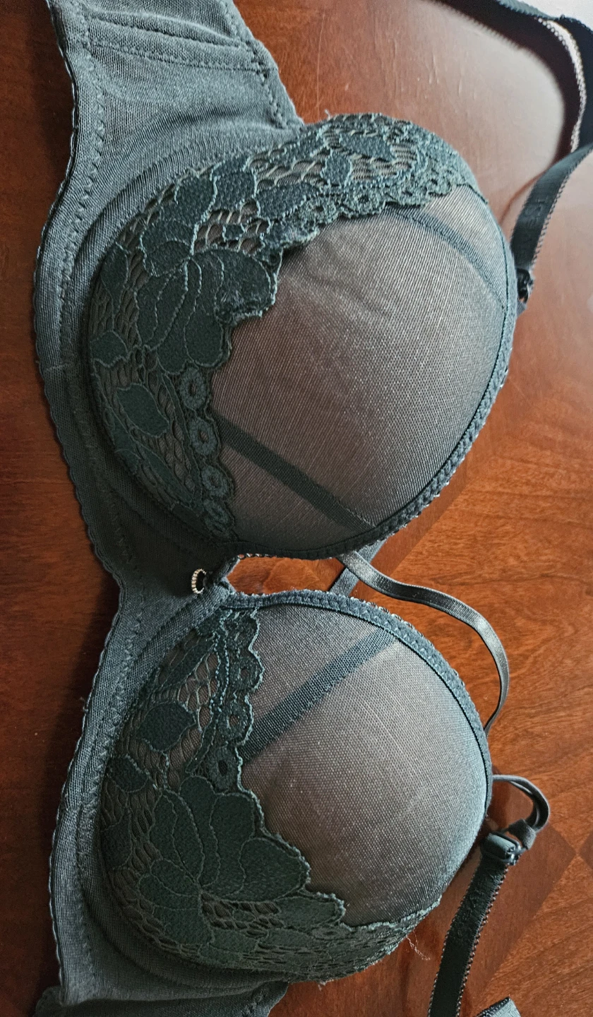 Black Lace Bra - Size 34C