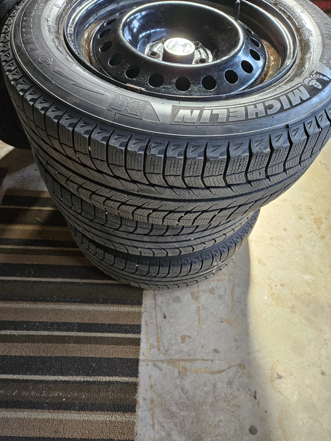 Michelin Winter Tires on Rims (Set of 4) 5x114  crv honda - photo 2