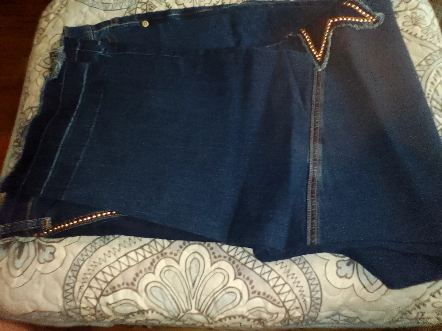 Women's embellished denim jeans - photo 2