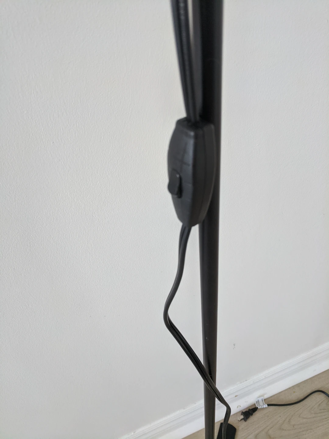 White Floor Lamp - photo 4