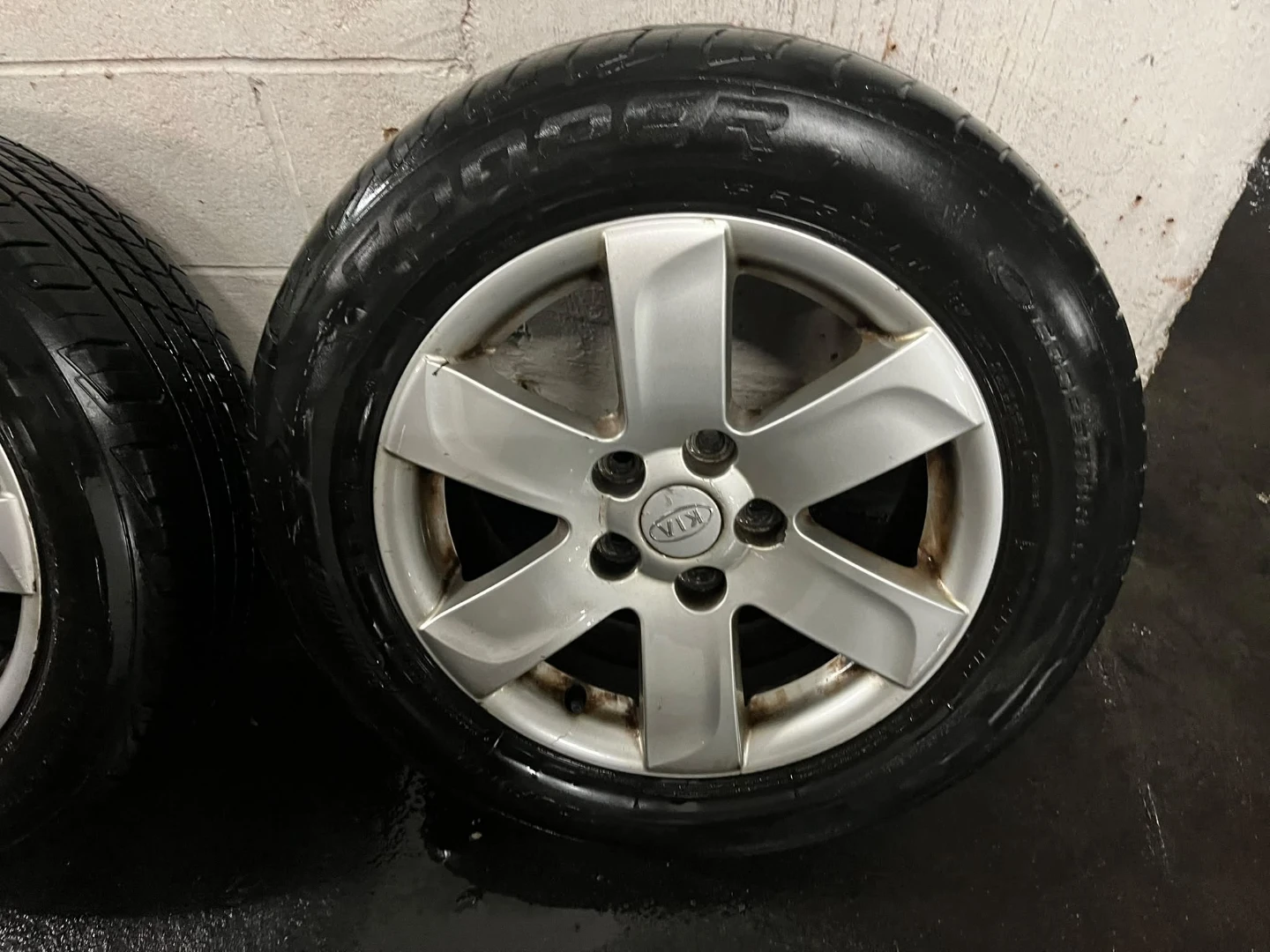Kia Rims and Tires Set