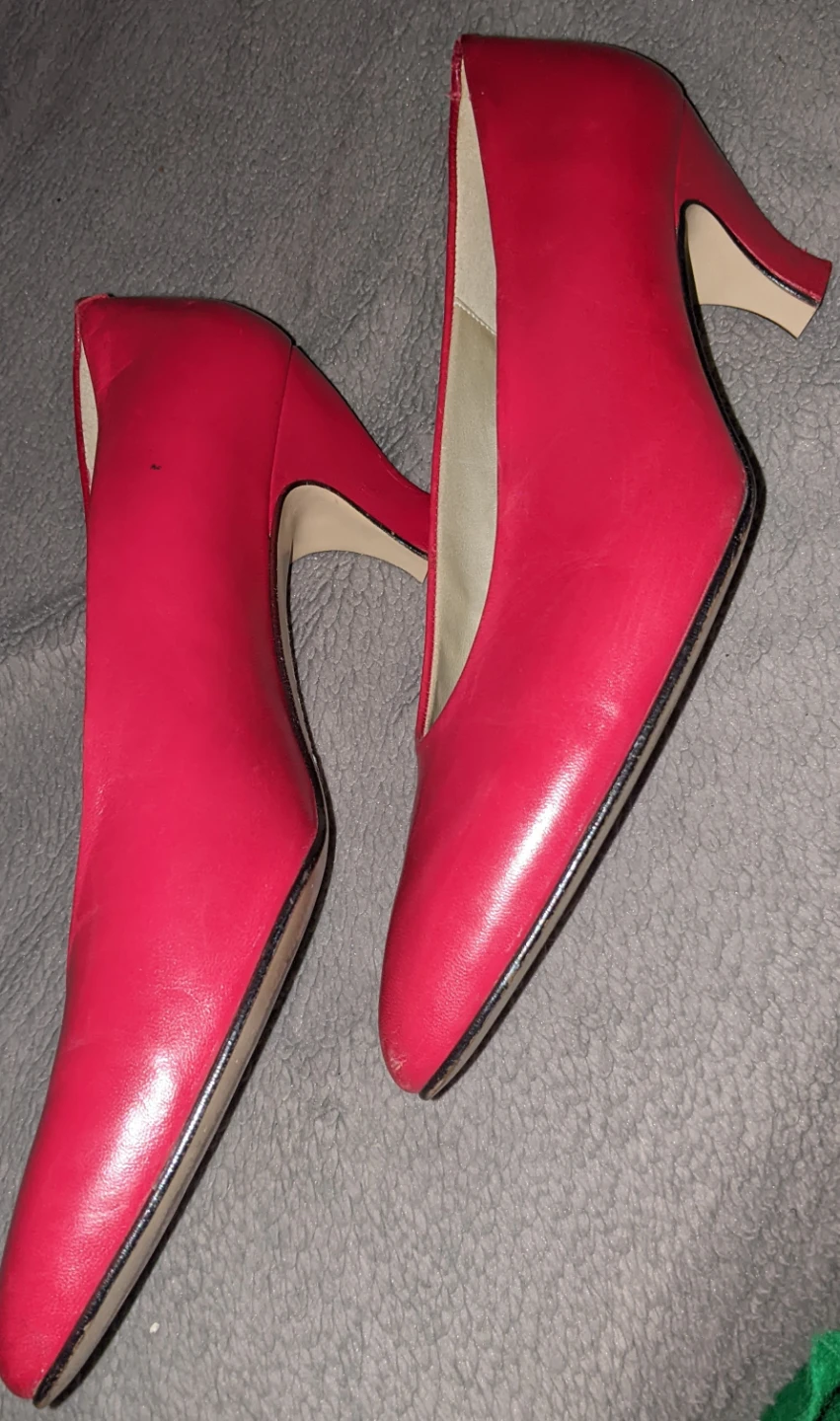 Liz Claiborne Red Leather Heels Size 8 - photo 2