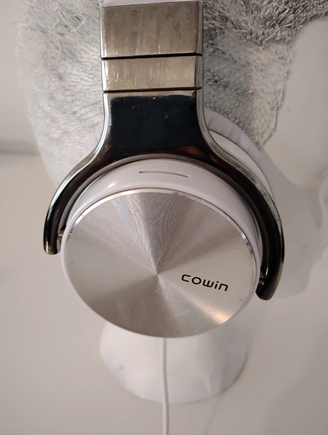 Cowin White Over-Ear Headphones - photo 2