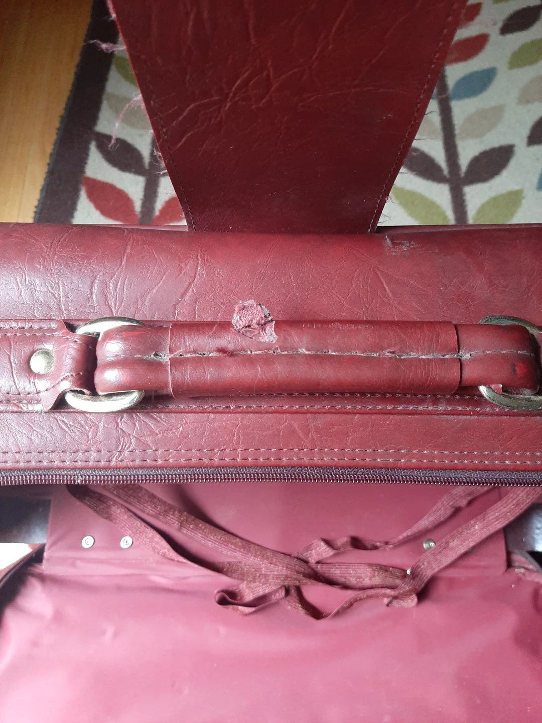 Vintage Burgundy Suitcase/Briefcase - photo 5