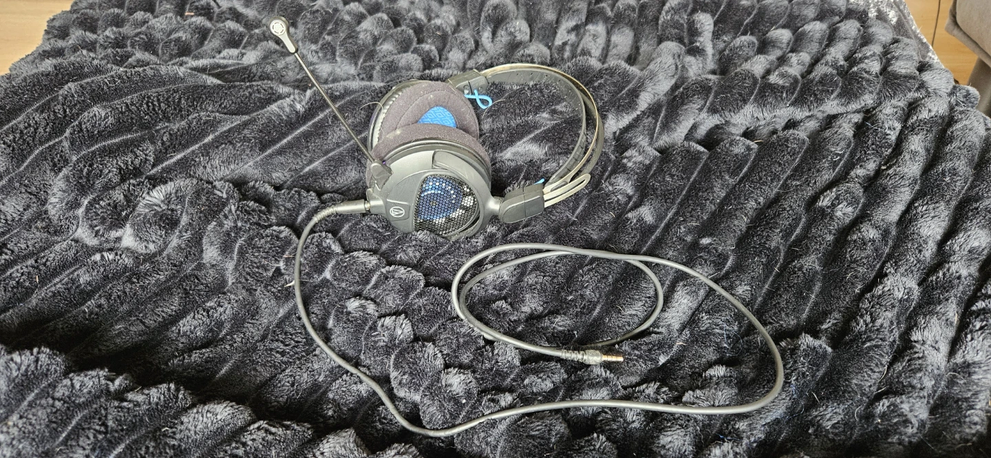 Audio-Technica Headphones with Mic