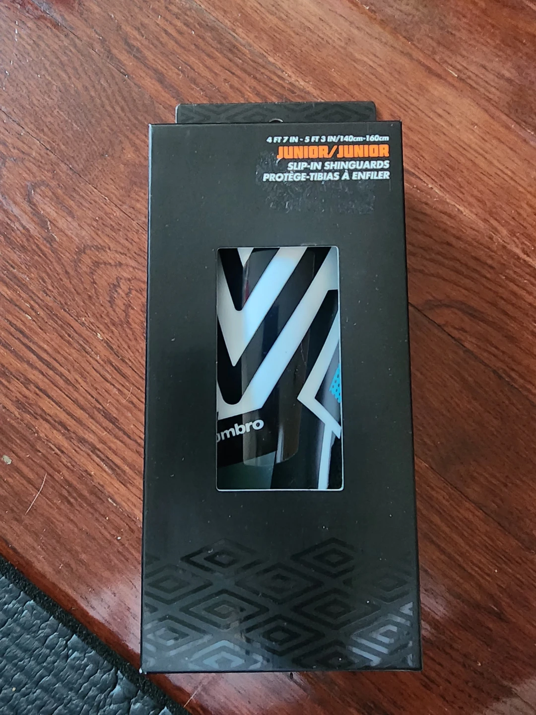 Umbro Junior Slip-In Shin Guards - 140cm-160cm
