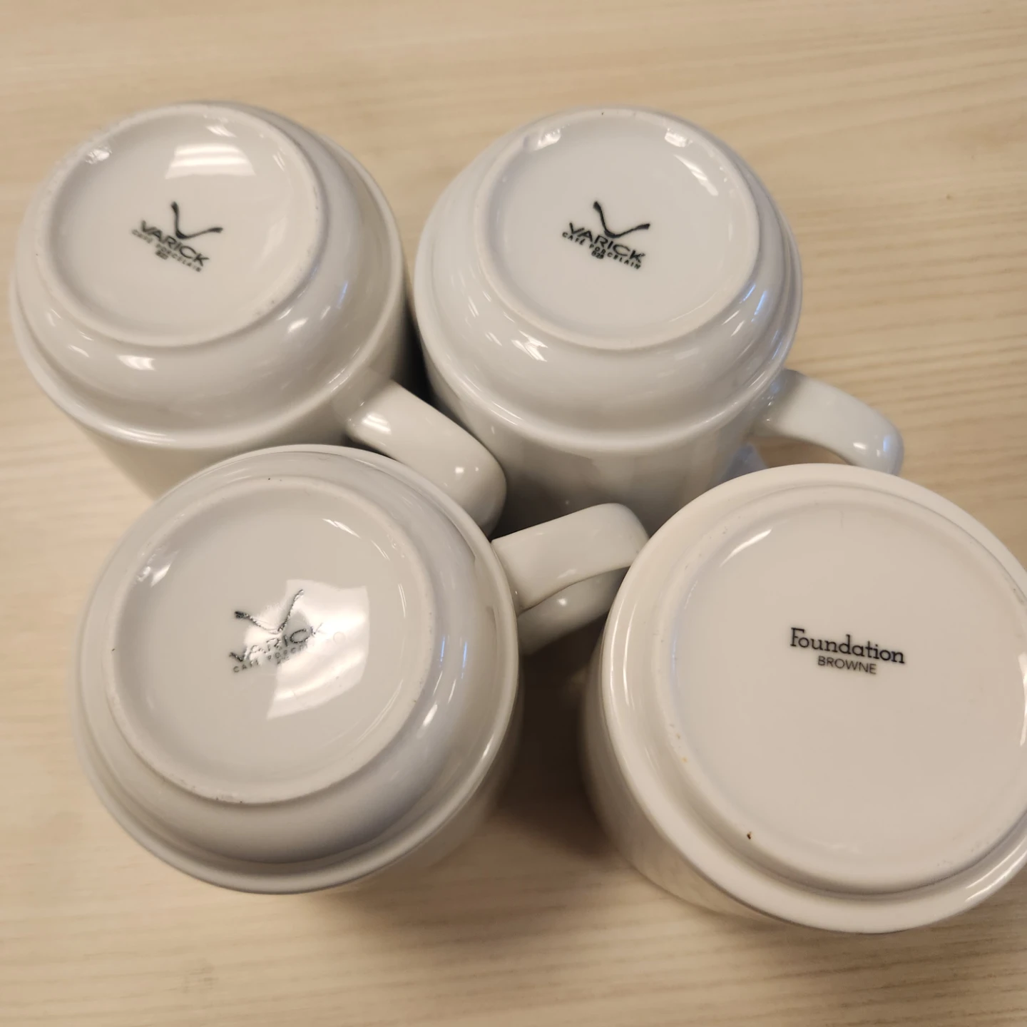 Set of 4 White Ceramic Mugs - photo 5