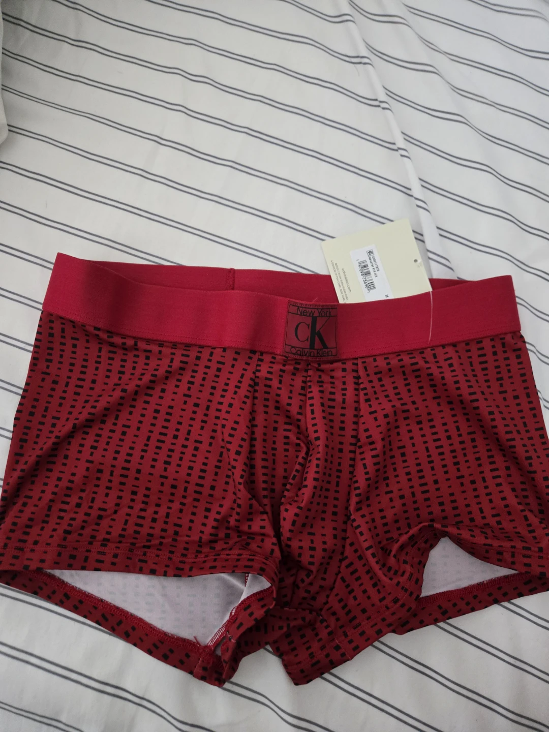 Calvin Klein Men's Boxer Briefs Red Black Pattern Size M
