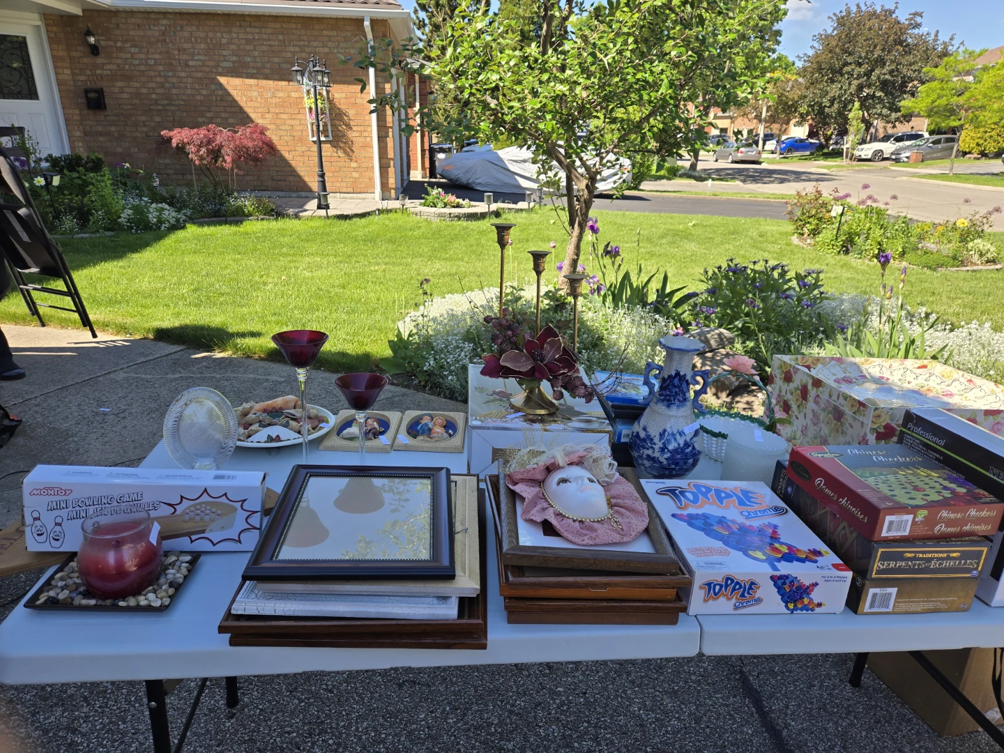 Garage sale till 2 p.m. Kennedy Rd and Eglinton Sat. & Sun - photo 5