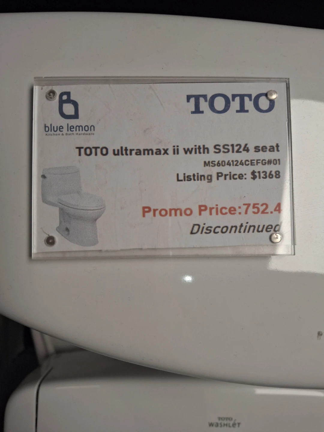 TOTO Ultramax II with SS124 Seat Toilet