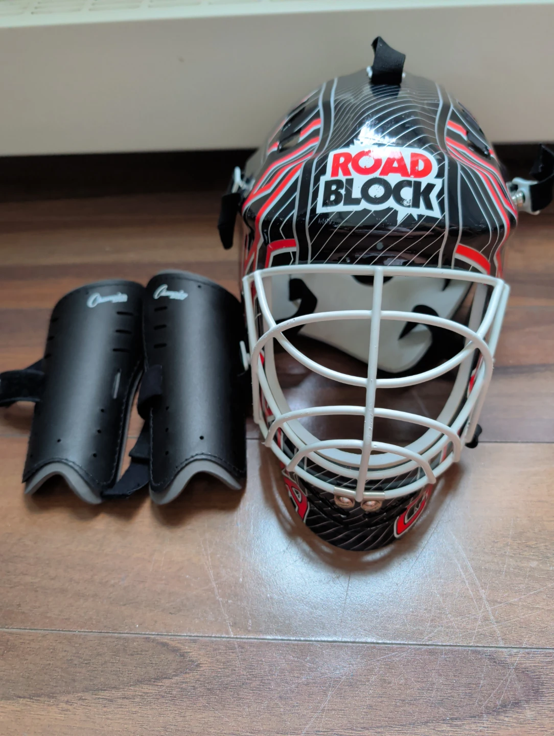 Roadblock Street Hockey Goalie Mask & Shin Guards