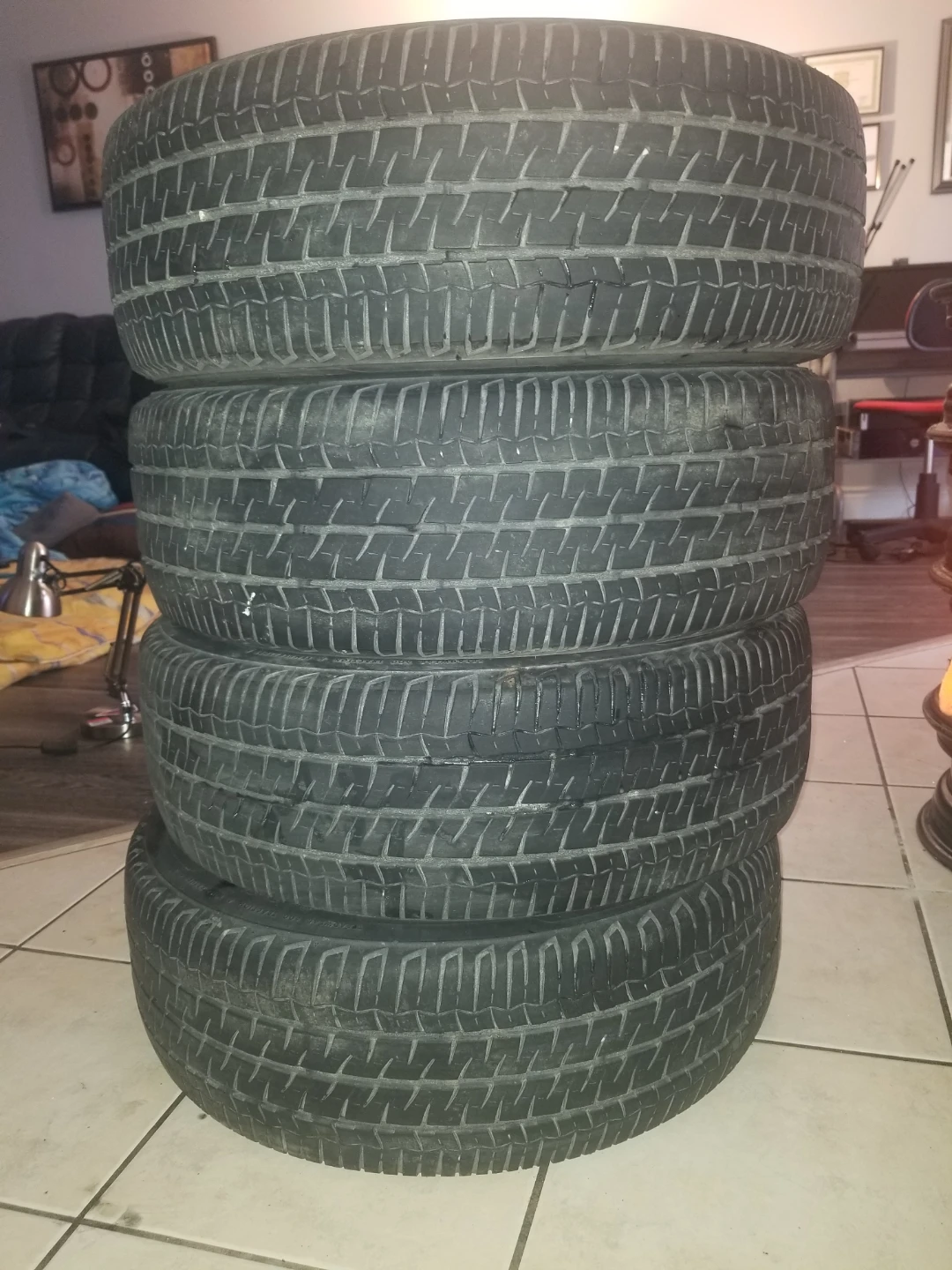 Set of 4 used tires - photo 3